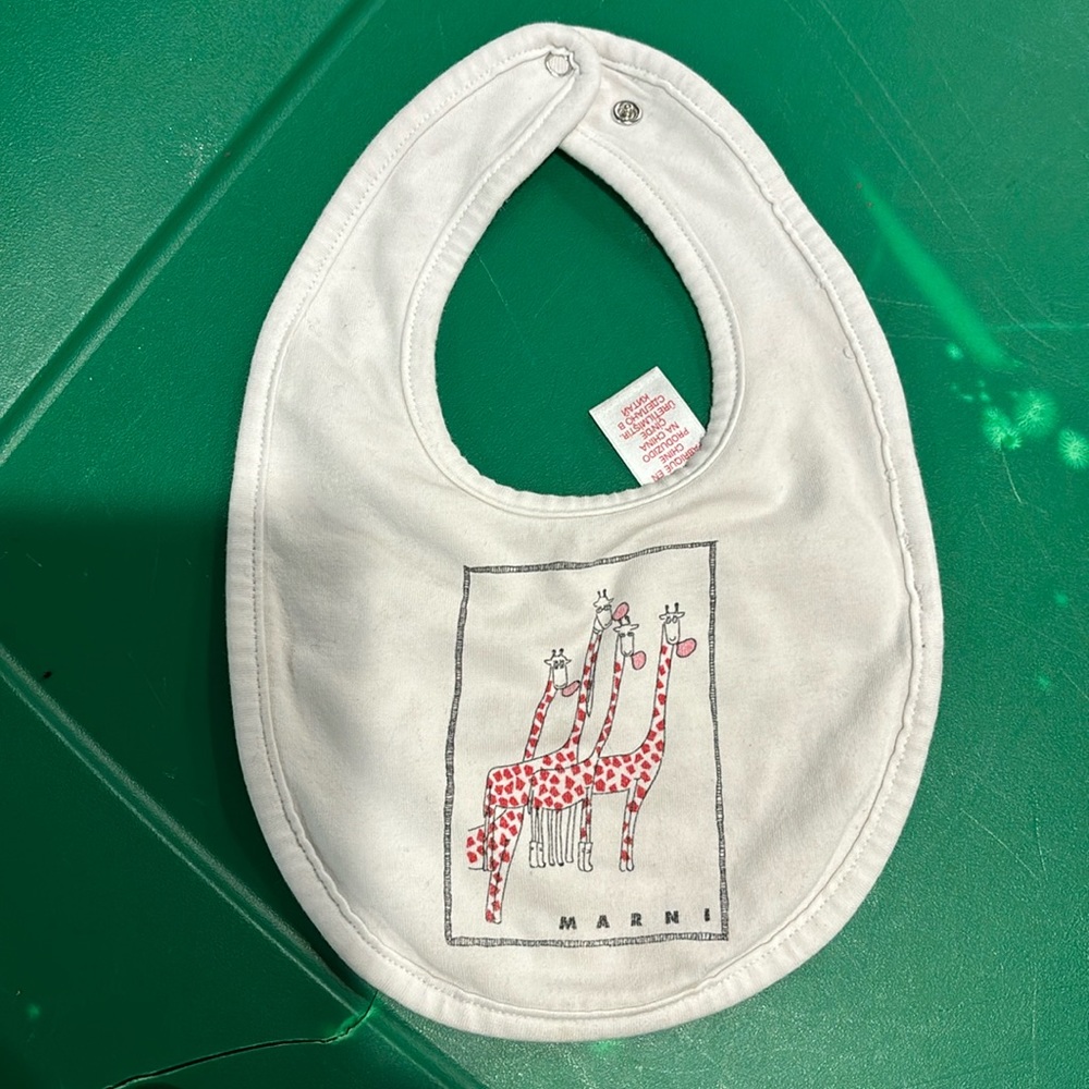 Marni bib